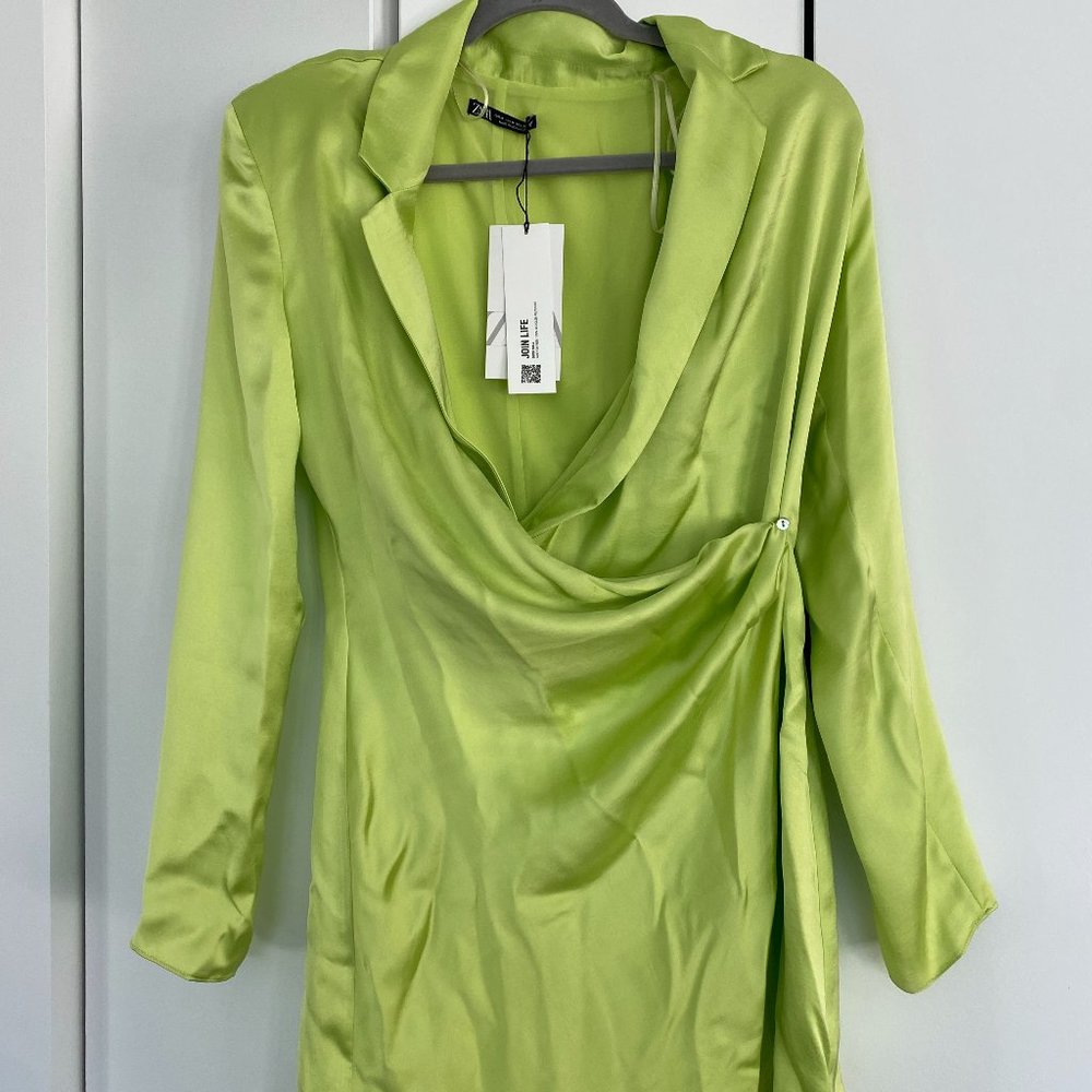 Brand new size 6 satin ZARA wrap dress in neon lime green - Picture 1 of 5
